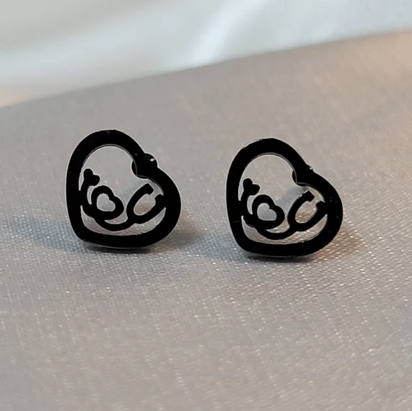 Stethoscope & Heart Hollow Stud Earrings, unisex - Picture 5 of 7